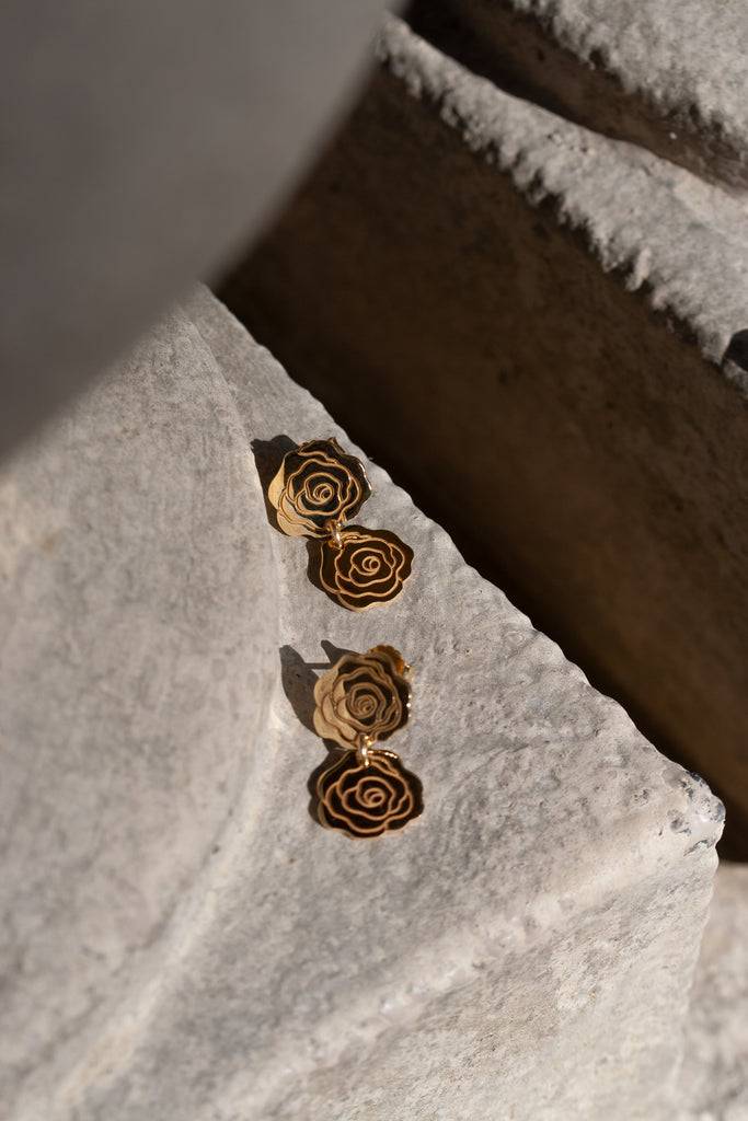 JUKSEREI ROSE DUO EARRINGS im Angebot