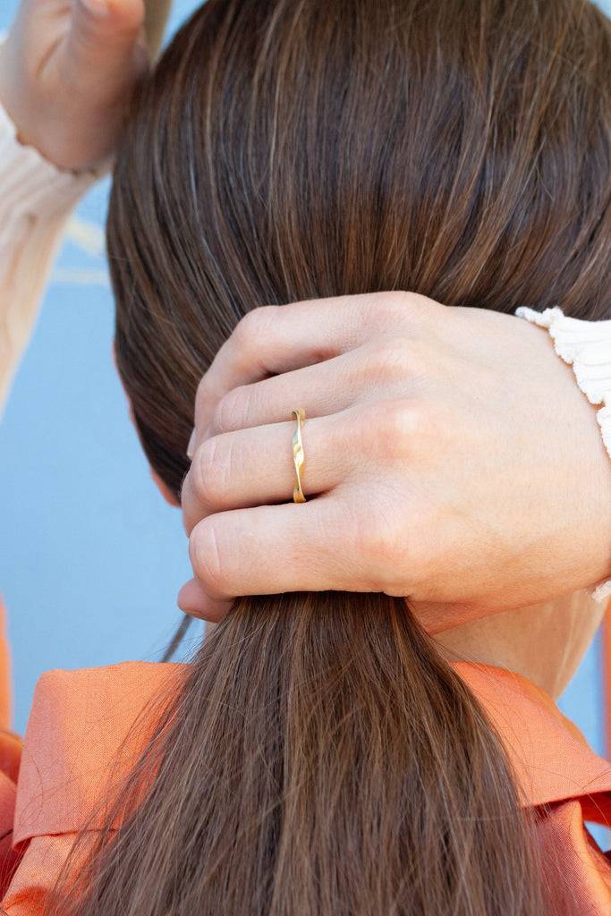 JUKSEREI SWIRL RING Riesige Rabatte