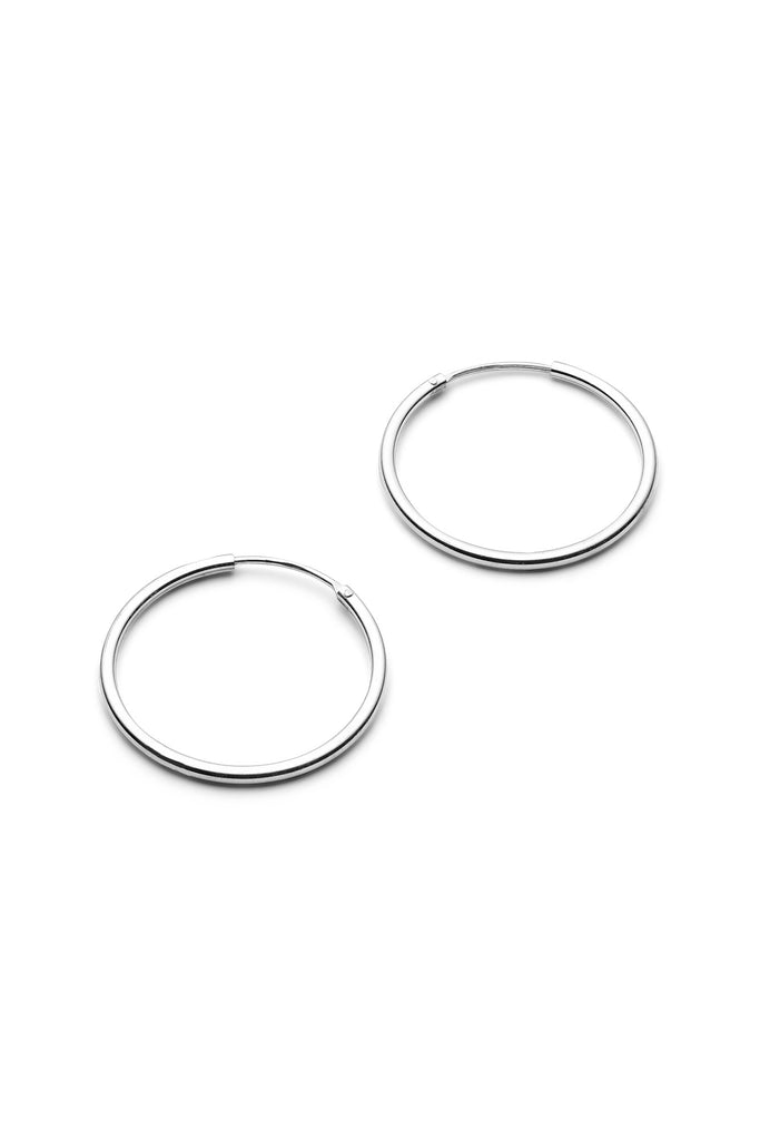 JUKSEREI HOOP EARRINGS Versandkostenfrei