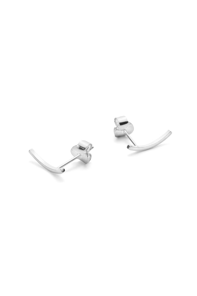 JUKSEREI CURVED EAR STUDS Zeitlich begrenztes Angebot
