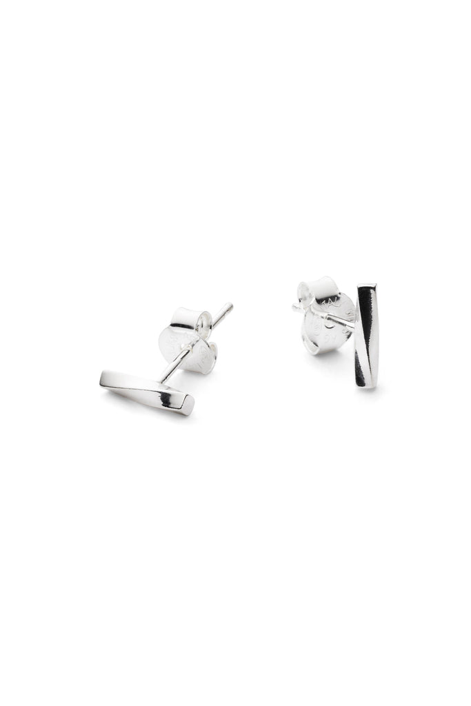 JUKSEREI EMBER EAR STUDS Saisonale Angebote