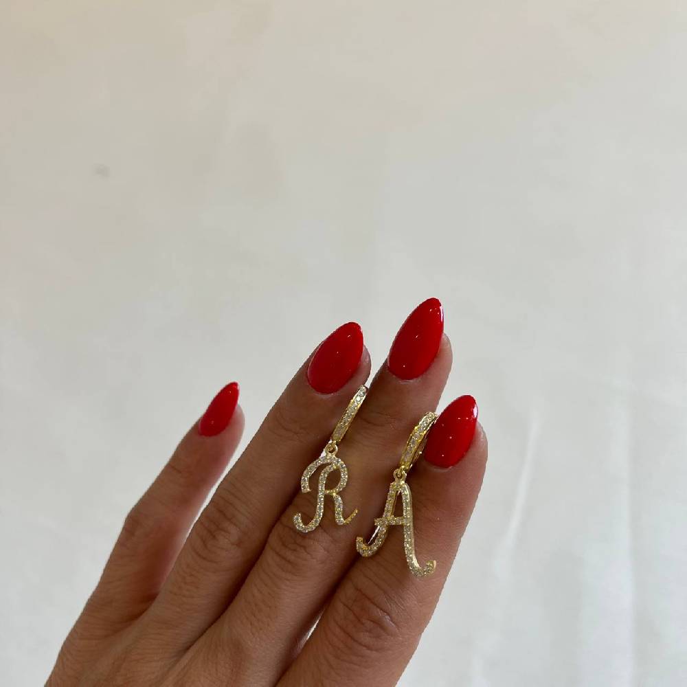 Kardelen MAXI LETTER OHRRINGE - 925 SILBER Bis zu 50% Rabatt