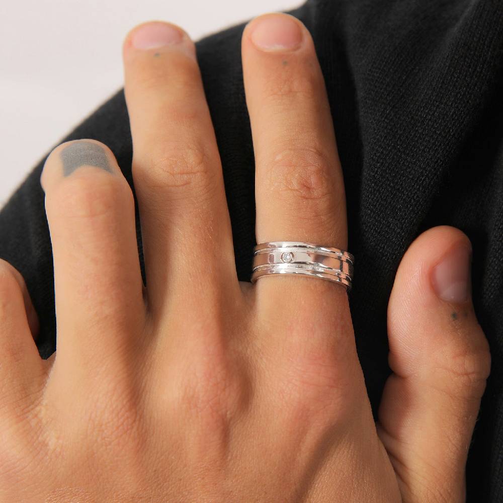 Kuzzoi Bandring Massiv | Diamant (0.03 ct) Nur noch ein Tag übrig