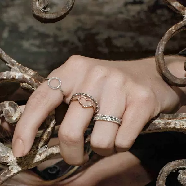 Leaf Jewelry Ring Herz mit Diamanten, 18 K Rosegold Im Verkauf