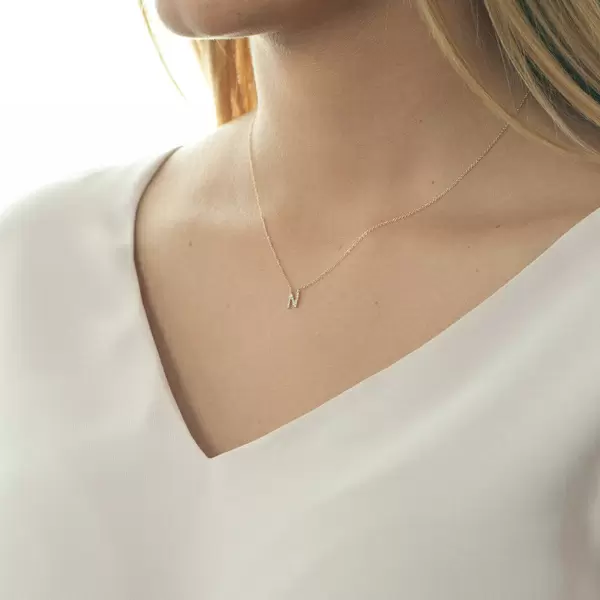 Leaf Jewelry Halskette Letter "N", 14 K Rosegold mit Diamanten Meist gekauft