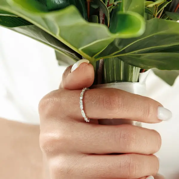 Leaf Jewelry Ring mit Baguette Diamanten, 14K Gelbgold Vierteljährliche Förderung