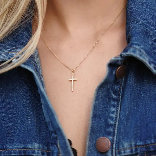 Leaf Jewelry Halskette Kreuz mit Zirkonia, 18 K Rosegold vergoldet Valentinstagsangebot