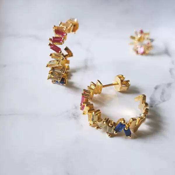 Leaf Jewelry Creole ICE CUBE, Multi Colour Zirkonia, 18 K Rosegold vergoldet Neueste Mode
