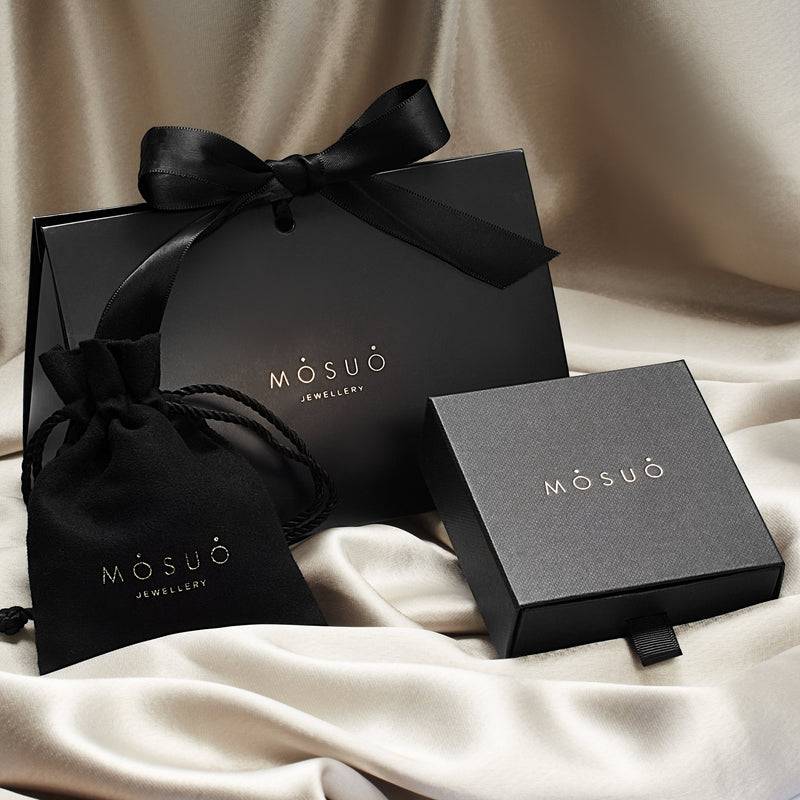 Mosuo Jewellery Diamant Buchstaben Halskette “I” - Vermeil Meist gekauft