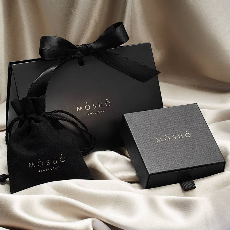 Mosuo Jewellery Diamant Buchstaben Halskette “J” - Vermeil Blitzverkäufe