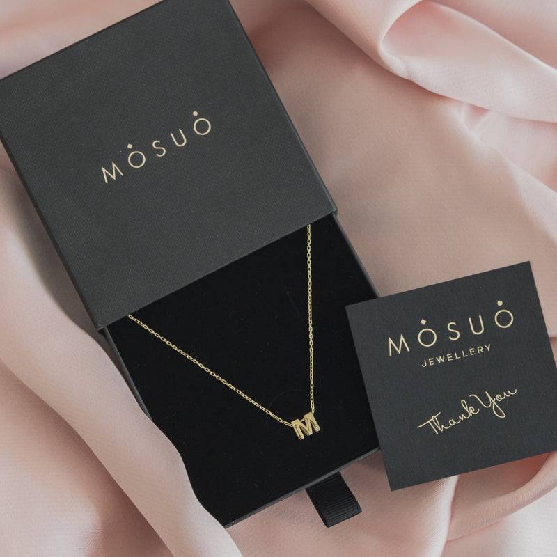 Mosuo Jewellery Diamant Buchstaben Halskette “M” - Vermeil Fabrik Onlineshop
