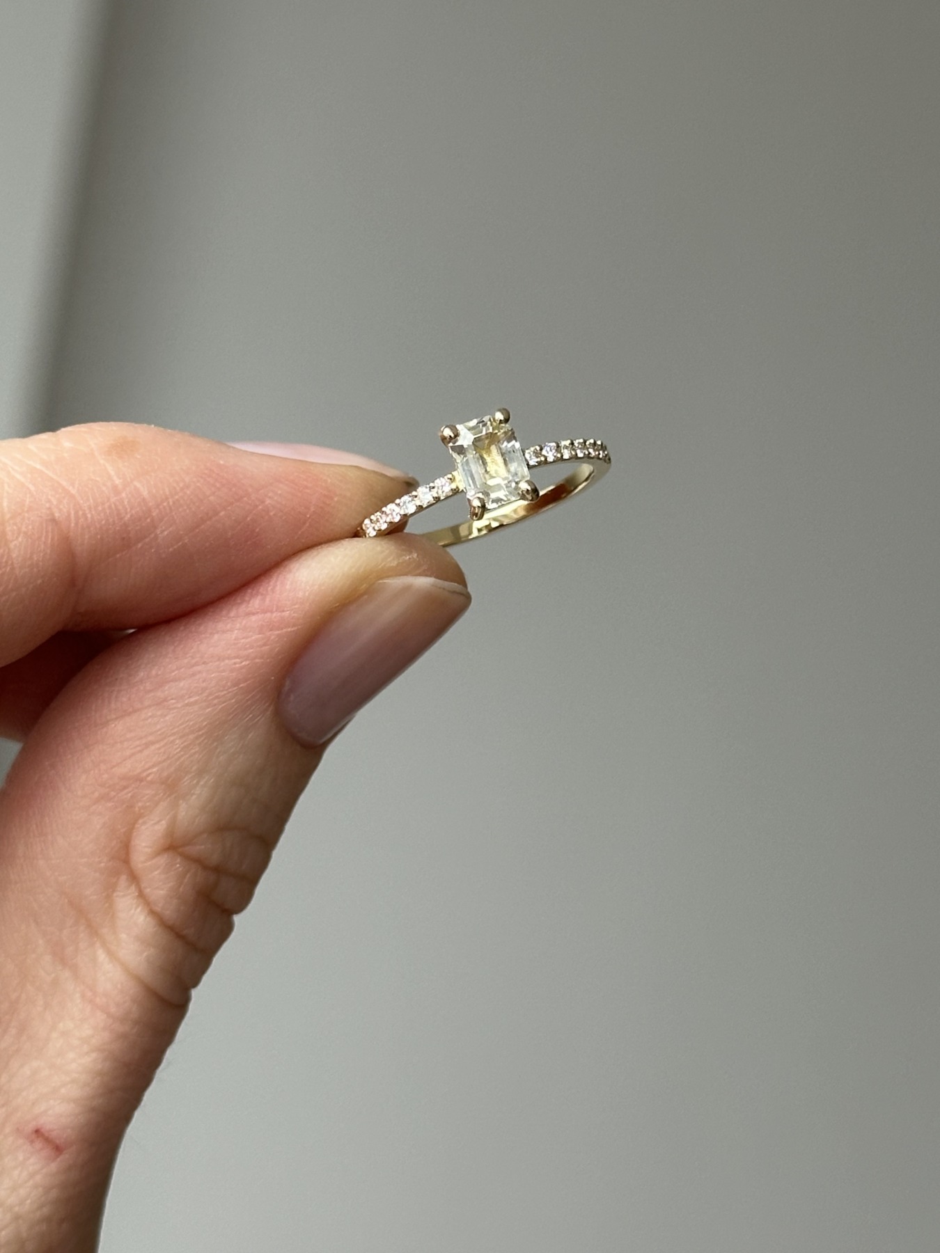 Nina Kastens Yellow Sapphire Diamond Ring 50% Rabatt mit kostenlosem Versand