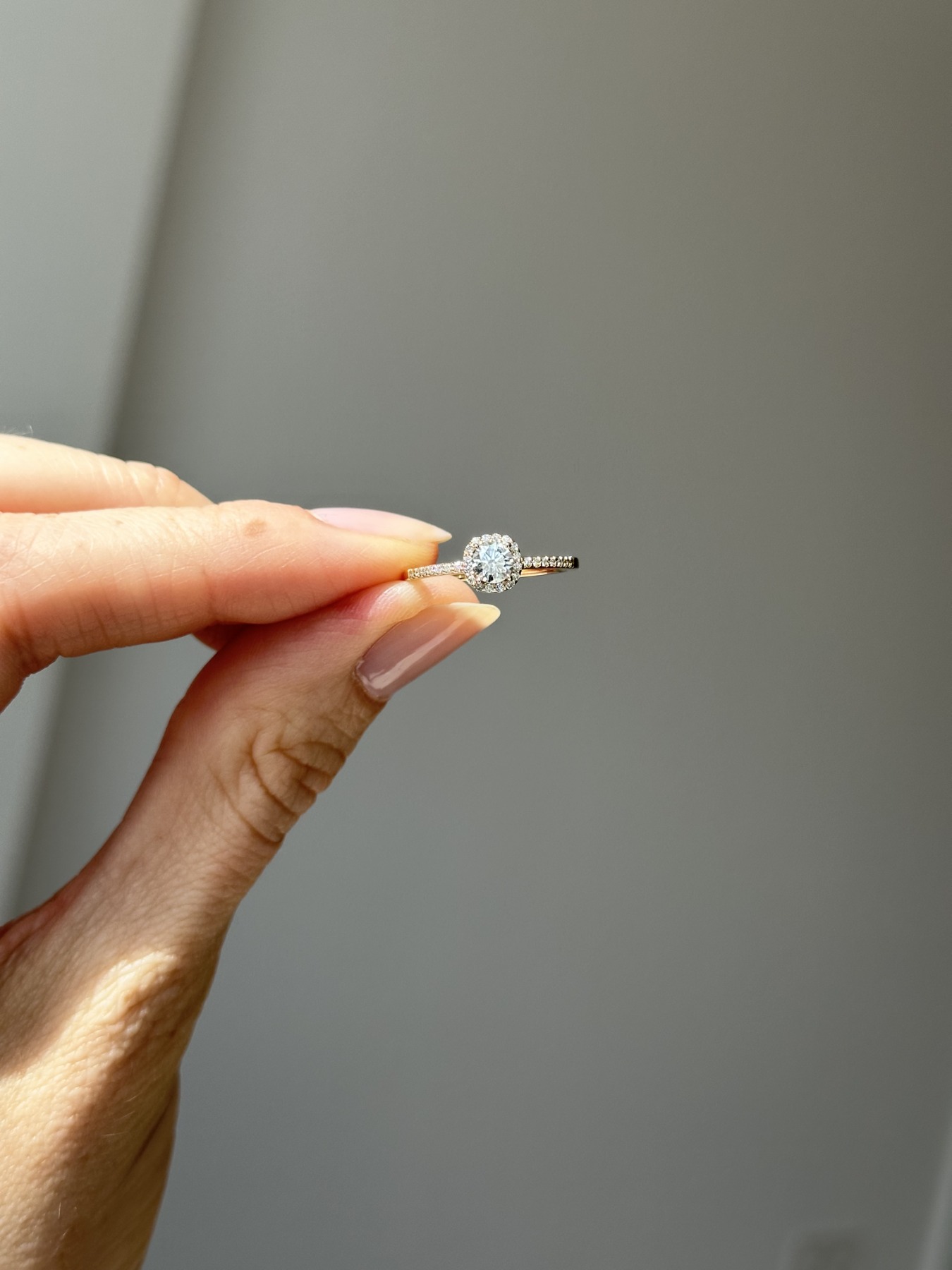 Nina Kastens Halo Diamond Ring Fabrikverkauf