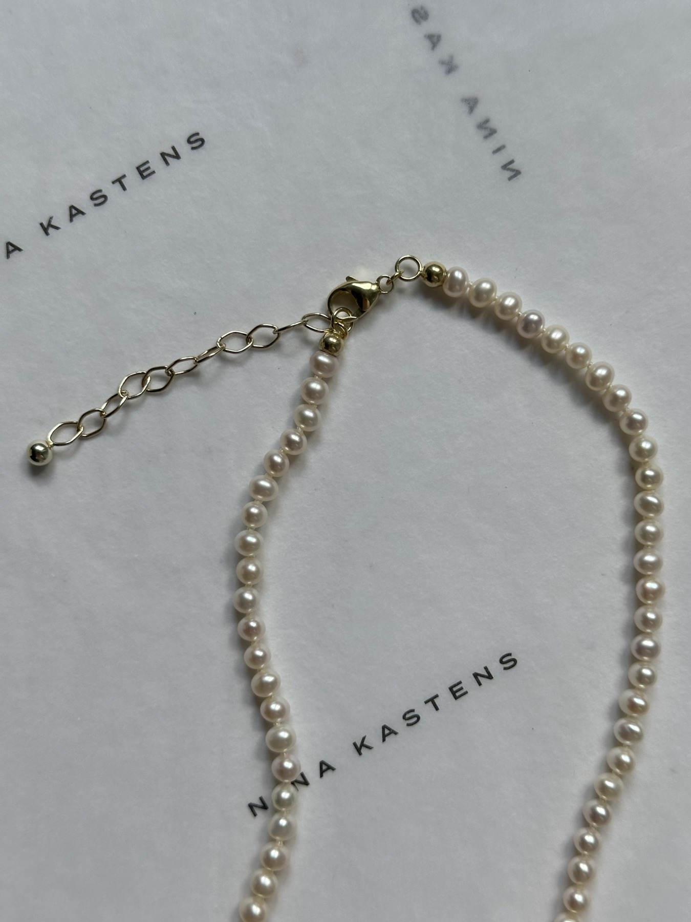 Nina Kastens UES Pearl Choker Valentinstagsangebot