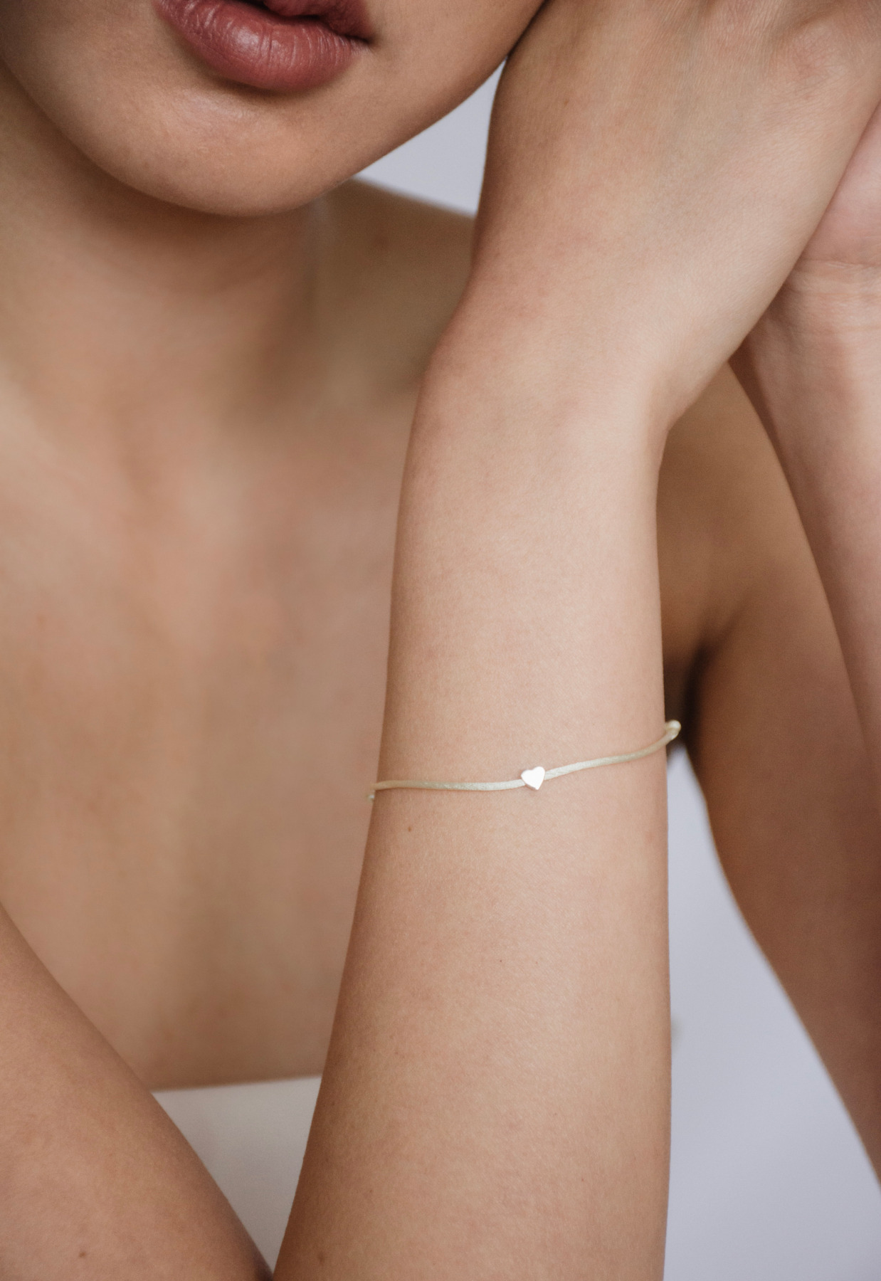Nina Kastens Heart Bracelet White WG Neueste Stile