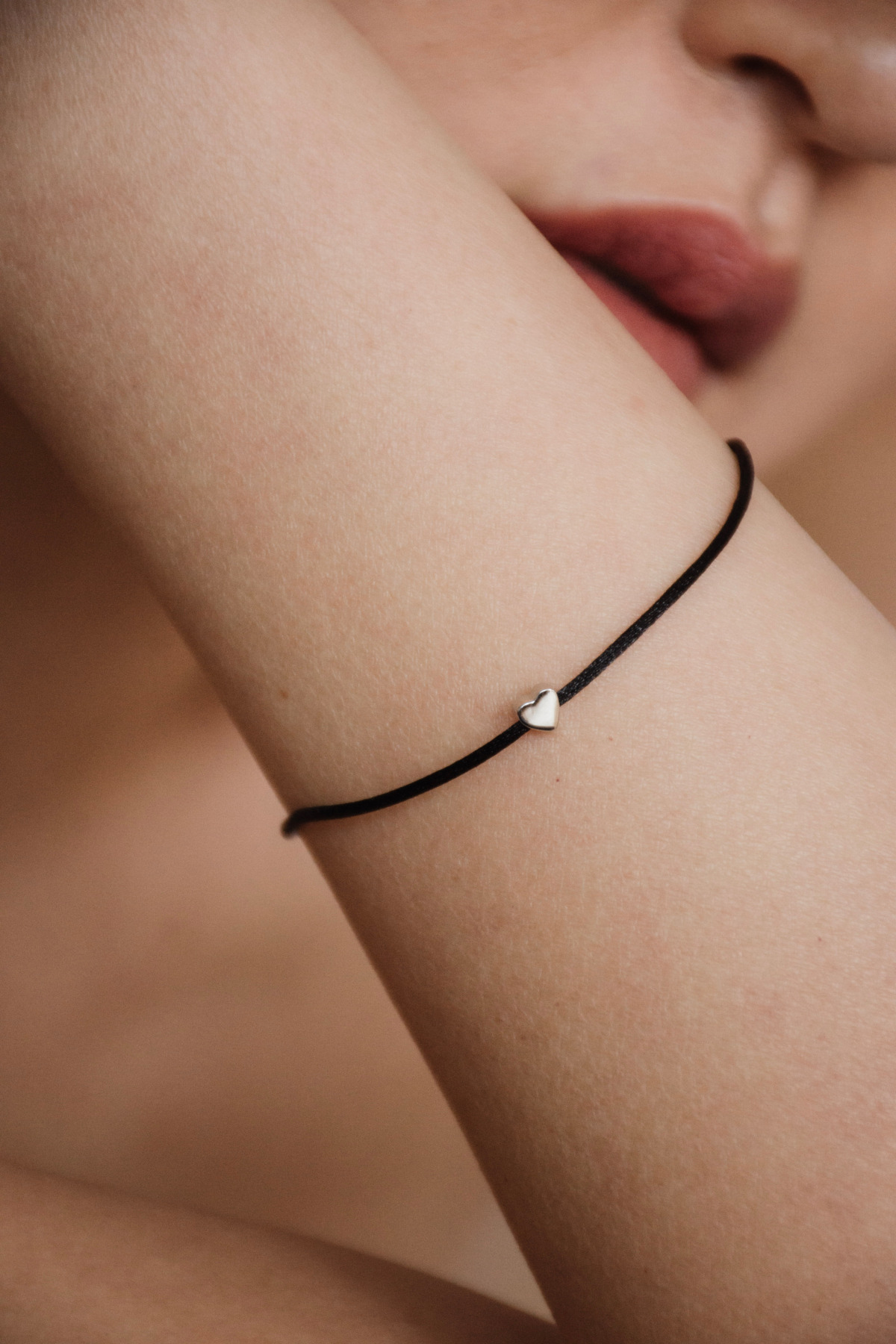 Nina Kastens Heart Bracelet Black WG Sonderangebot der Fabrik