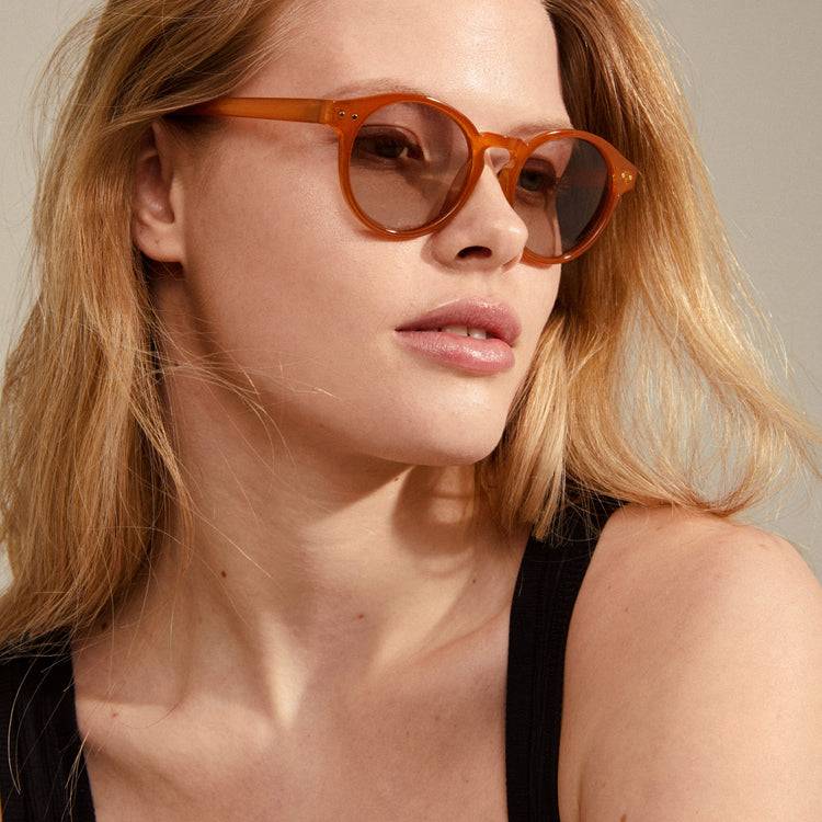 Pilgrim KYRIE Sonnenbrille Braun/Gold Letzter Tag