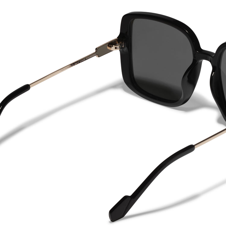 Pilgrim ALIET Sonnenbrille Schwarz/Gold Top Angebot