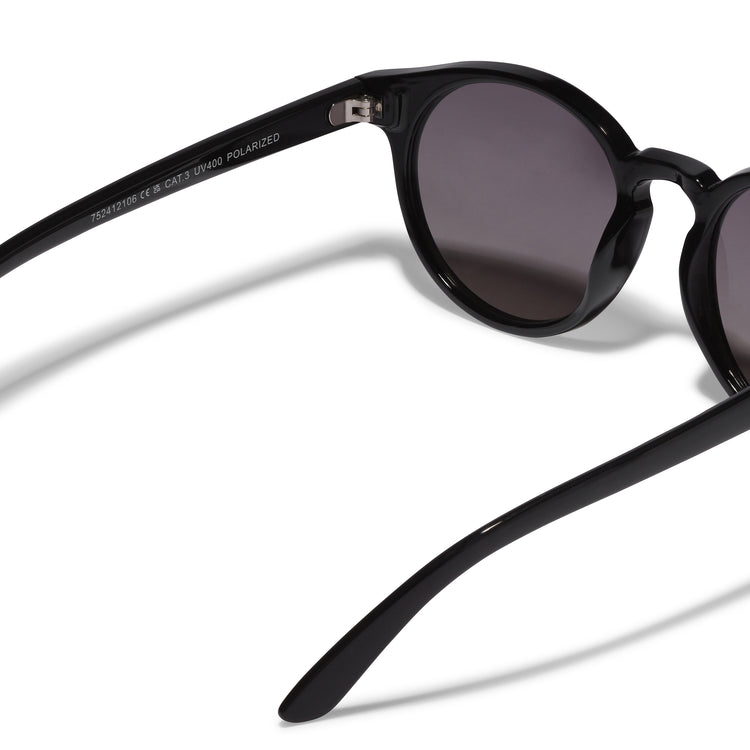 Pilgrim KYRIE Sonnenbrille Schwarz/Gold Online Outlet