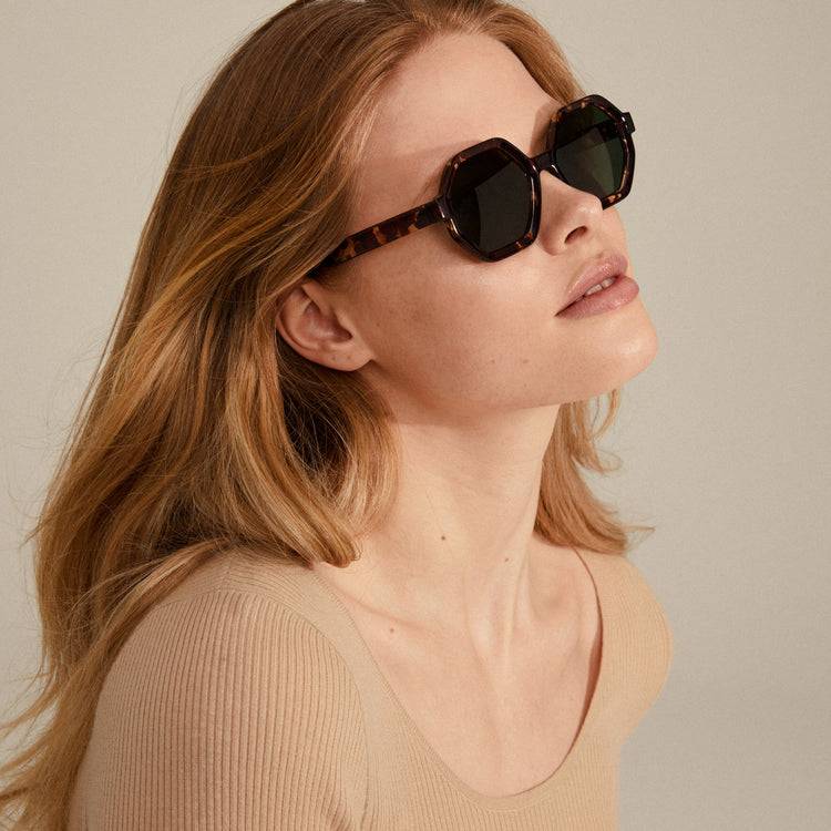 Pilgrim KIMANI Recycelte Sonnenbrille Schildpatt-Braun Saisonale Angebote
