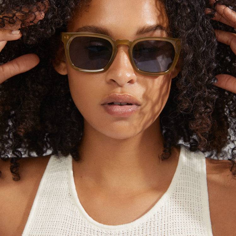 Pilgrim ELETTRA ikonische Retro-Sonnenbrille kristallgrün Versandkostenfrei