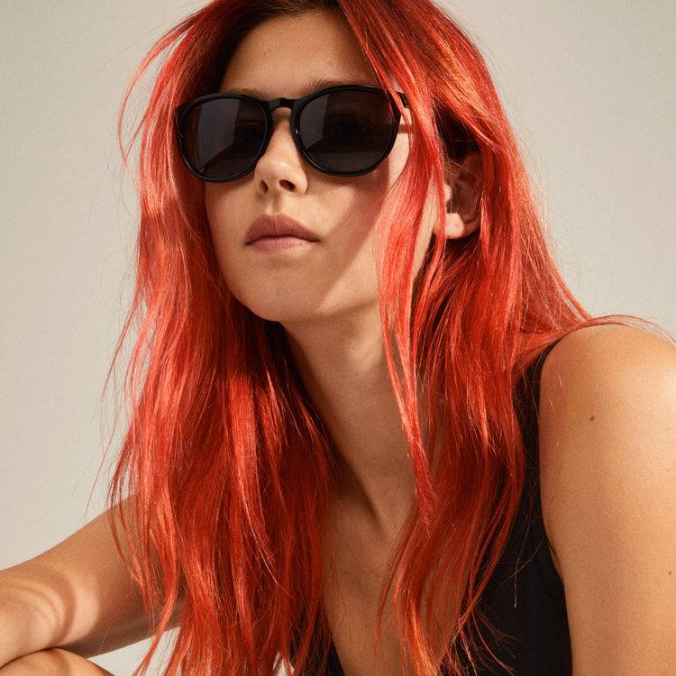 Pilgrim CAMILLA recycelte klassische Sonnenbrille schwarz Osterangebot
