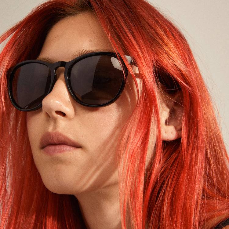 Pilgrim CAMILLA recycelte klassische Sonnenbrille schwarz Osterangebot
