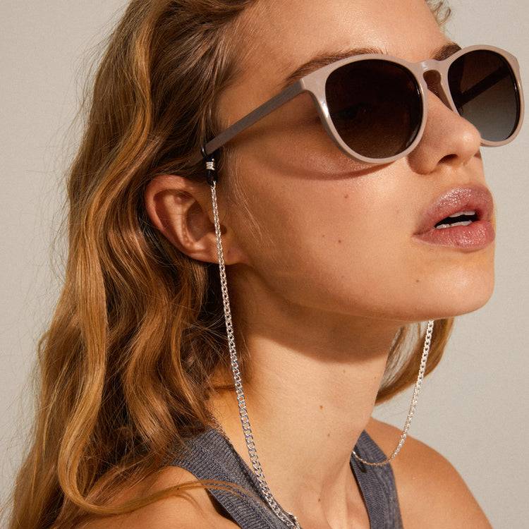 Pilgrim CAMILLA recycelte klassische Sonnenbrille hellbraun Bis zu 65% Rabatt