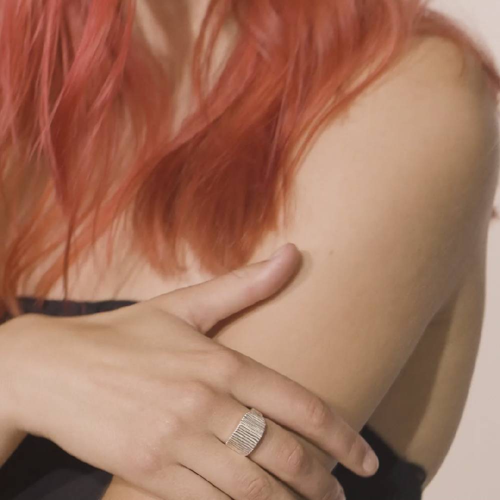 Pilgrim JEMMA Ring mit viereckigem Siegel, versilbert Heißer Verkauf