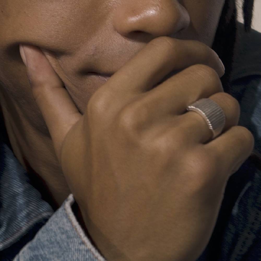 Pilgrim JEMMA Ring mit viereckigem Siegel, versilbert Heißer Verkauf