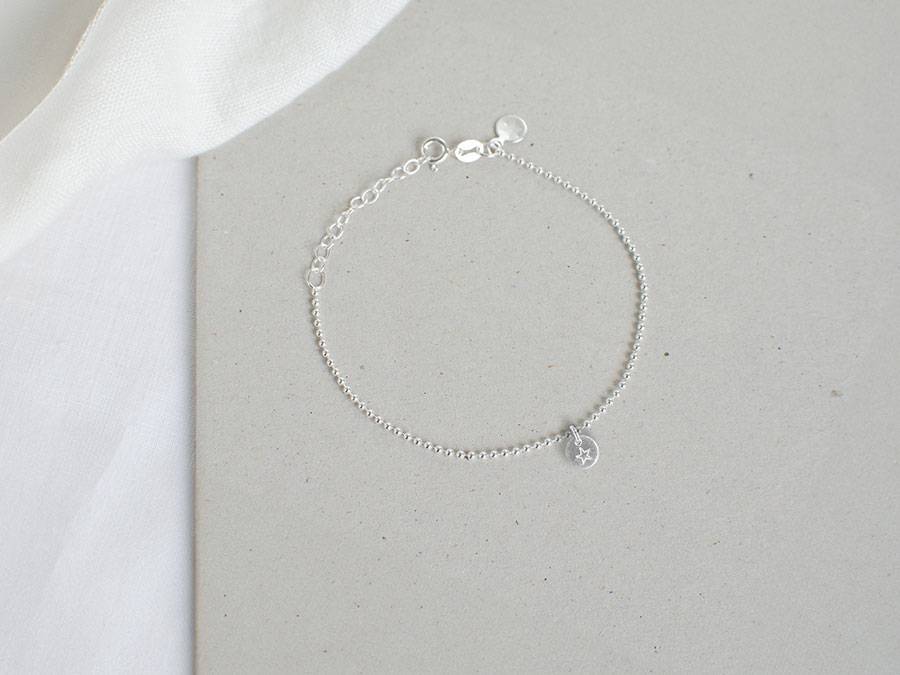 Renna Deluxe Armband mit STERN und Buchstaben-Anhänger Silber Riesige Rabatte