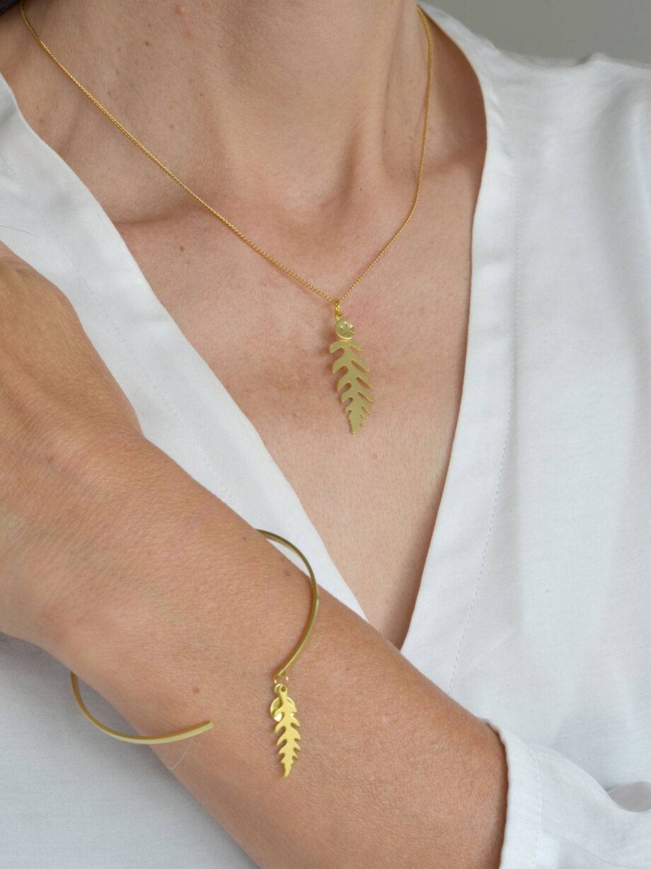 Renna Deluxe Lange goldene Kette mit Farn Begrenztes Angebot