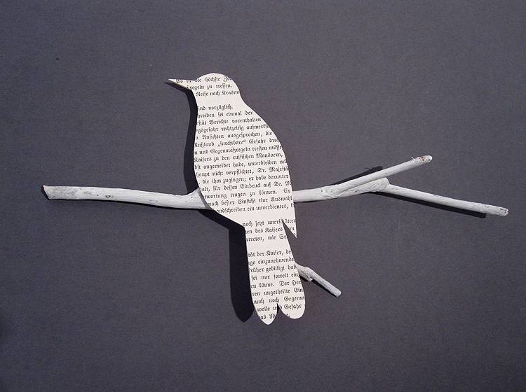 Renna Deluxe Amsel in Fraktur auf dem Ast Osterangebot