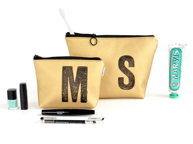 Renna Deluxe Waschtasche Metallic GOLD mit Buchstabe, vegan Exklusive Angebote
