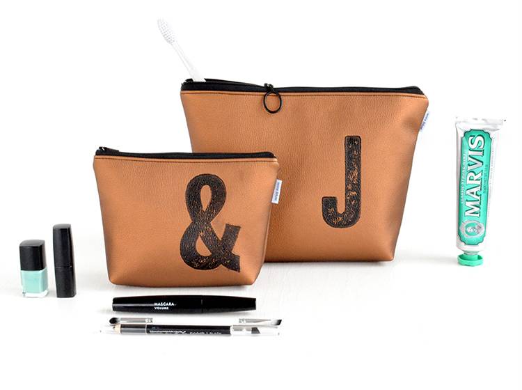 Renna Deluxe Kosmetiktasche Metallic BRONZE mit Buchstabe / vegan Räumungsverkauf
