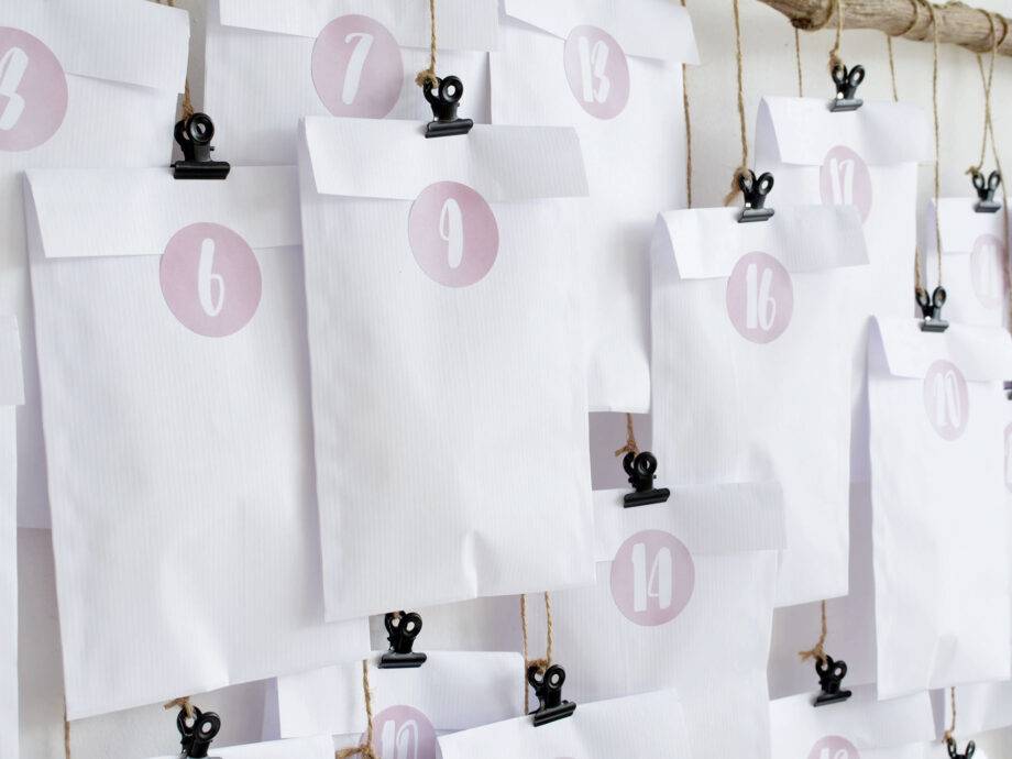 Renna Deluxe Adventskalender ROSA Handlettering 50% Rabatt mit kostenlosem Versand
