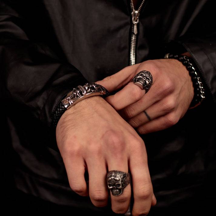 Save Brave Armband Jack mit Totenkopf aus geflochtenem Leder & Edelstahl Saisonschlussverkauf