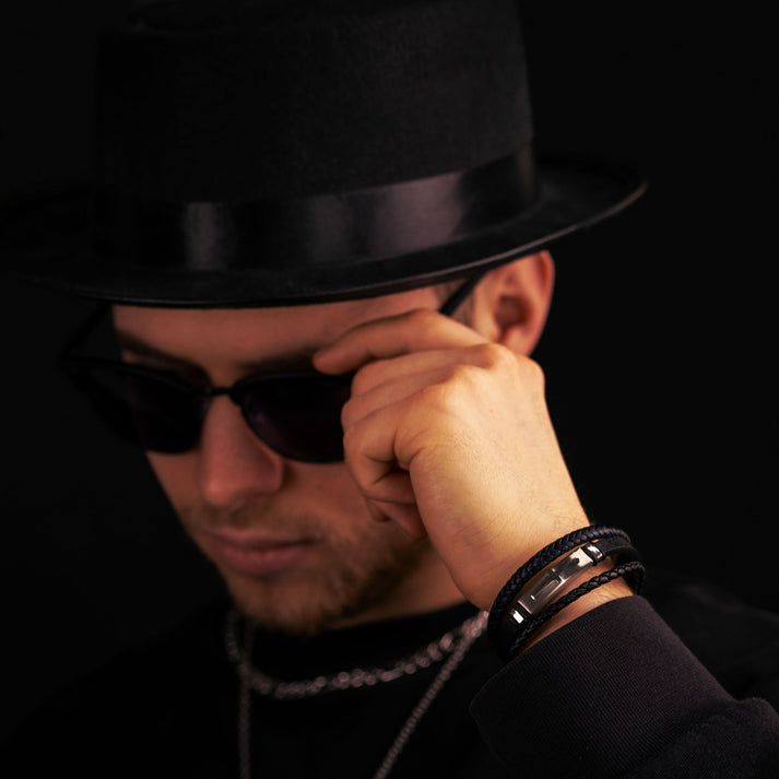 Save Brave Dreifach gewickeltes Lederarmband Logan mit Kreuz Muttertagsangebot