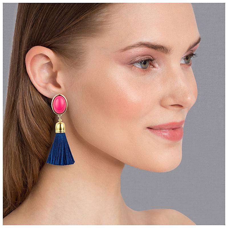 SchwesterSchwester Quasten Ohrringe als Ohrstecker in Pink mit dunkelblauer Quaste von AmuseToi Discount Store für neue Produkte