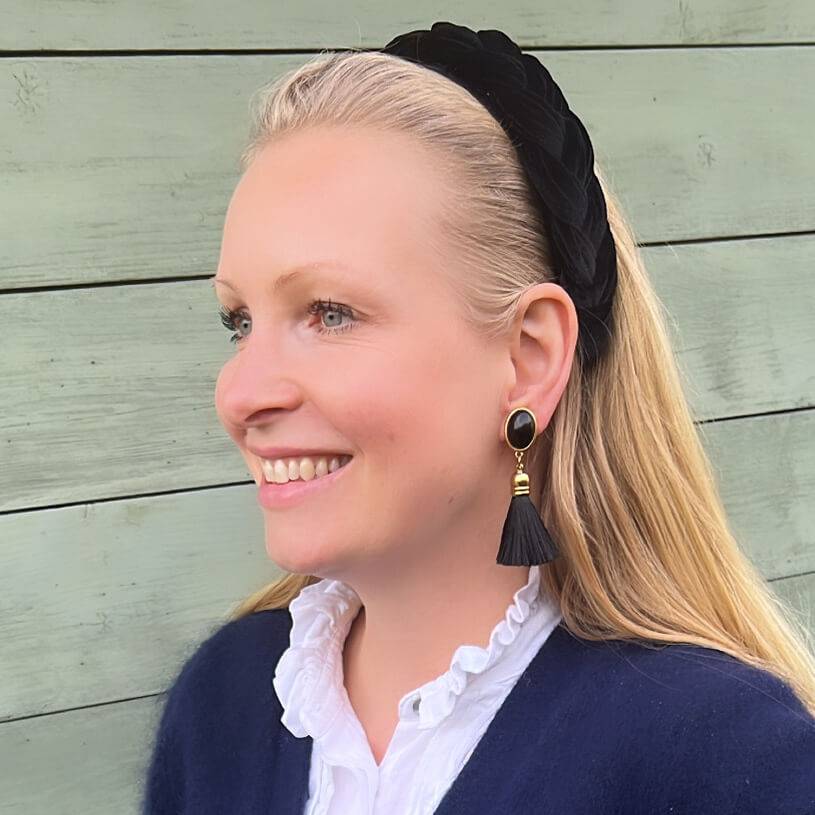 SchwesterSchwester Schwarze Ohrringe als Ohrstecker in Schwarz mit schwarzer Quaste von AmuseToi Outlet