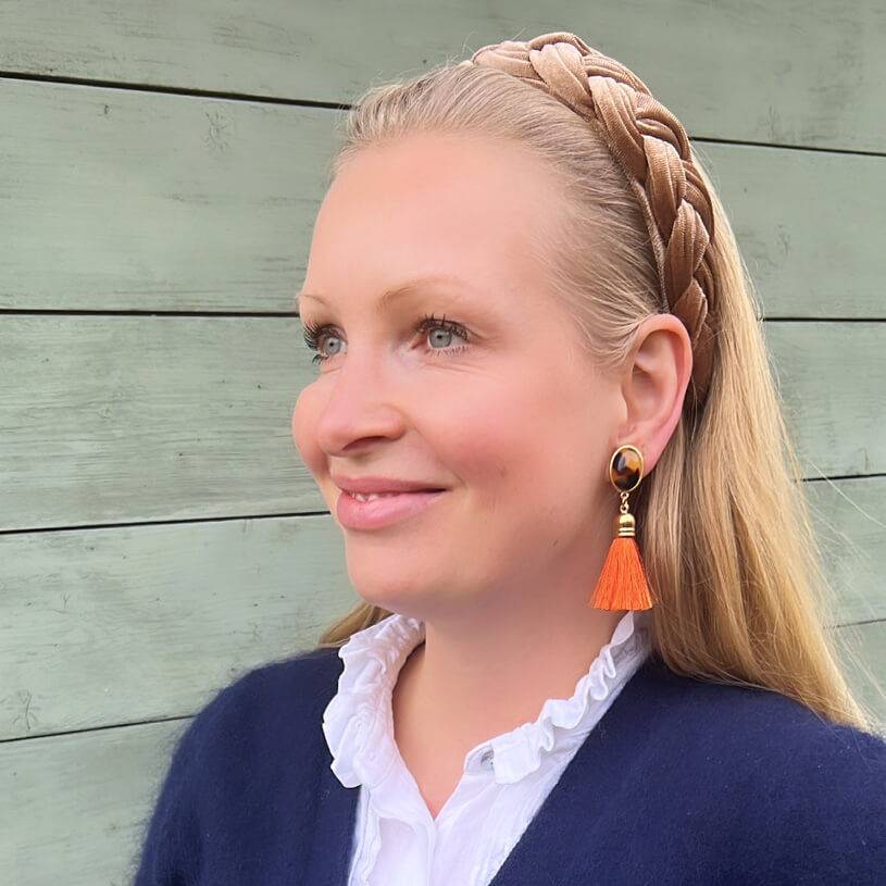 SchwesterSchwester Quasten Ohrringe als Ohrstecker in Schildpatt mit Quaste in Orange von AmuseToi Meist gekauft