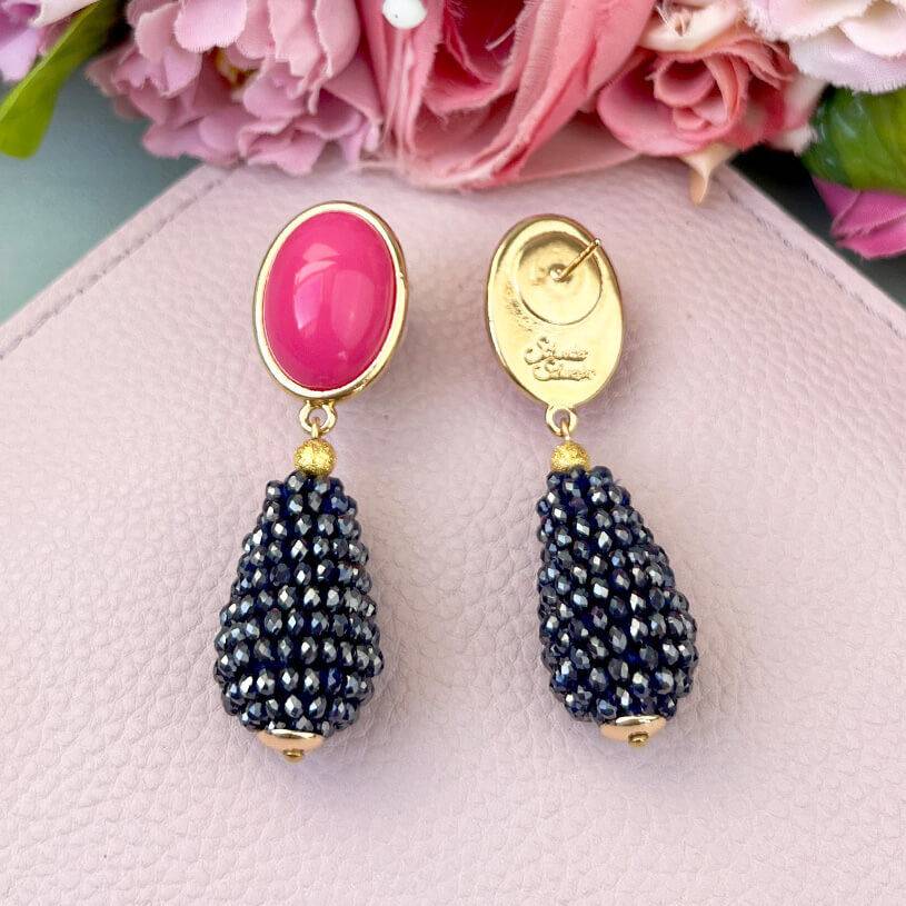 SchwesterSchwester Pinkfarbene Ohrstecker mit glitzerndem dunkelblauen Tropfen von AmuseToi Sonderangebot
