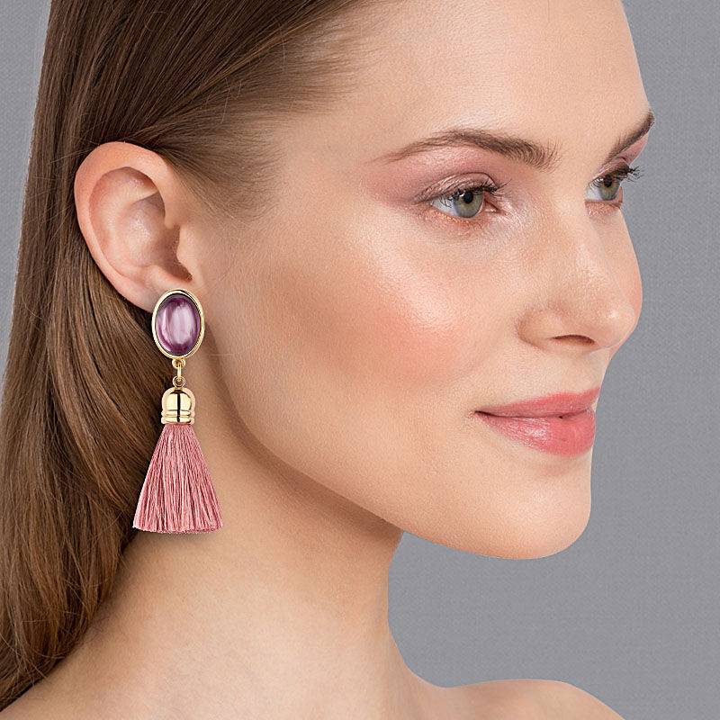 SchwesterSchwester Quasten Ohrringe als Ohrstecker in Amethyst mit Quaste in Puderrosa von AmuseToi Preisnachlass