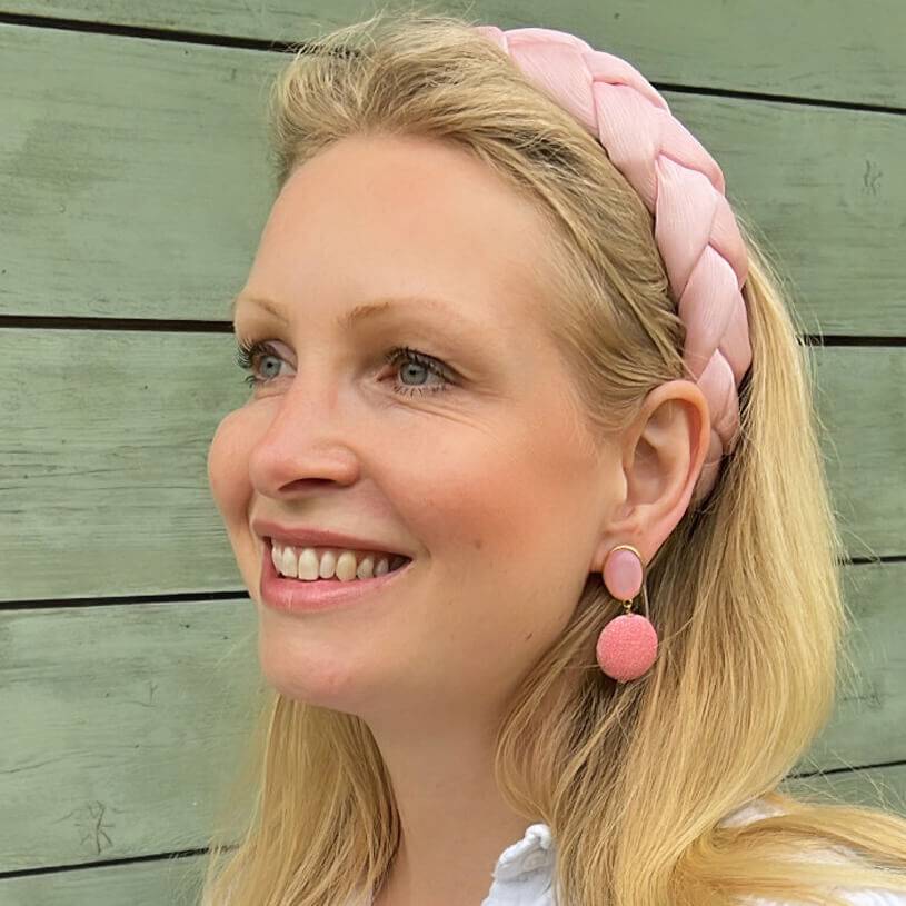 SchwesterSchwester Rosafarbene Ohrstecker mit pinkem Anhänger in Rochenhautoptik Black Friday