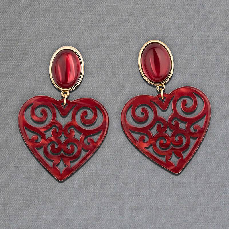 SchwesterSchwester Schöne Ohrringe in schimmerndem Rot mit Herz-Ornamenten von AmuseToi Neueste Mode