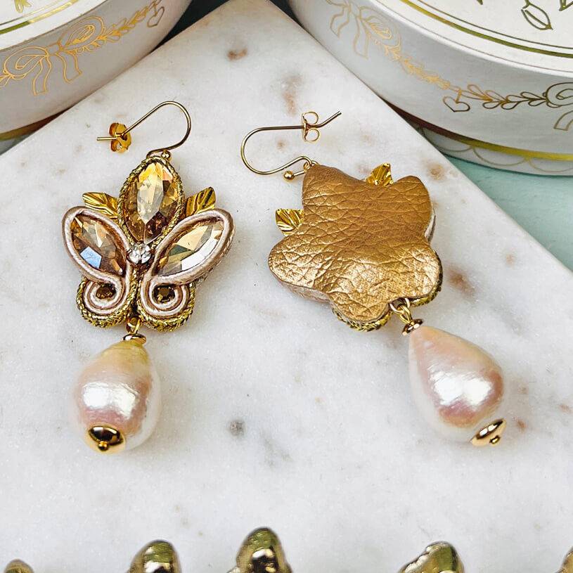 SchwesterSchwester Schöne Soutache-Ohrhänger in Champagner und Gold mit Baumwolltropfen Vierteljährliche Förderung