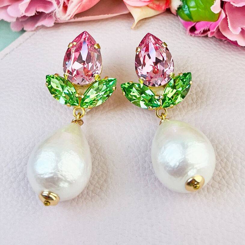 SchwesterSchwester Funkelnde Ohrstecker in Rosa und Grün mit federleichten Baumwolltropfen Hotsell
