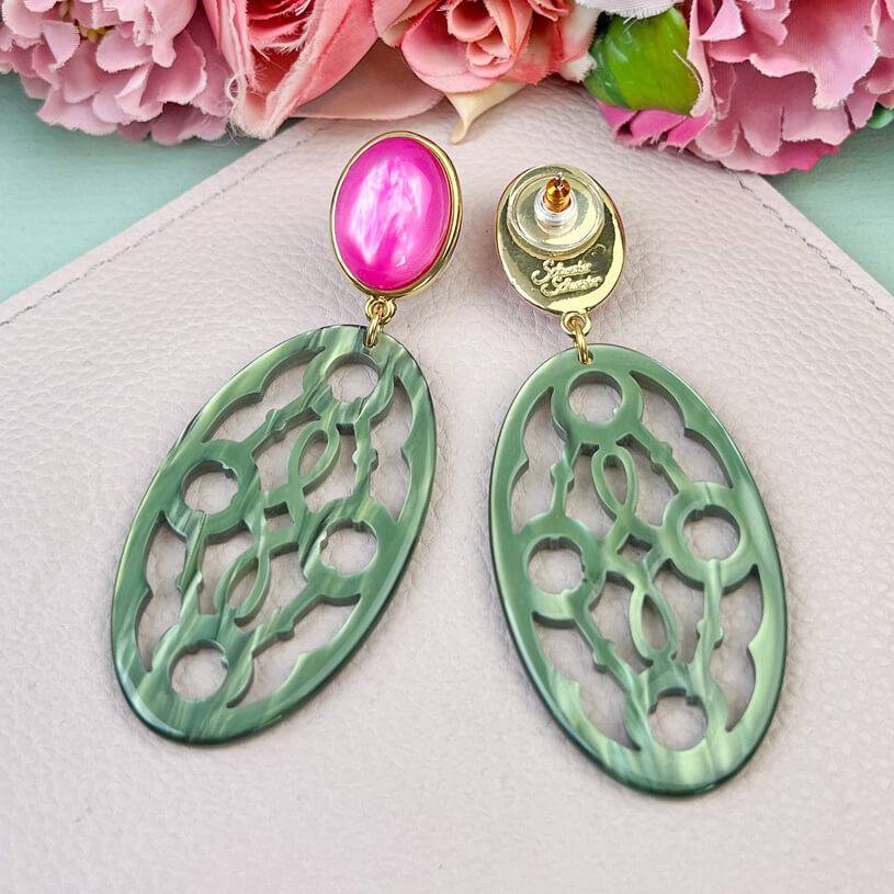 SchwesterSchwester Pinke Trensen-Ohrringe mit Oval in Silbergrün von AmuseToi im Angebot